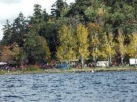 PICT0117 Park is busy today!