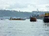 PICT5319 Dragon and Cadence approaching chip barge