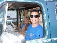 PICT0549 Jeff & Theresa slumming in line