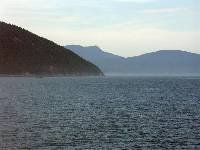 PICT0562 Steep shoreline